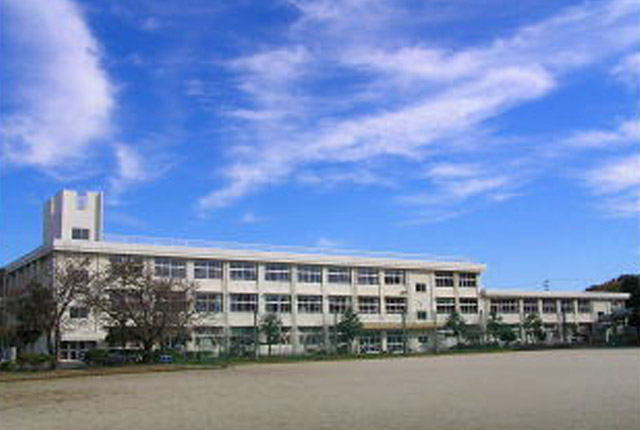 桜山中学校